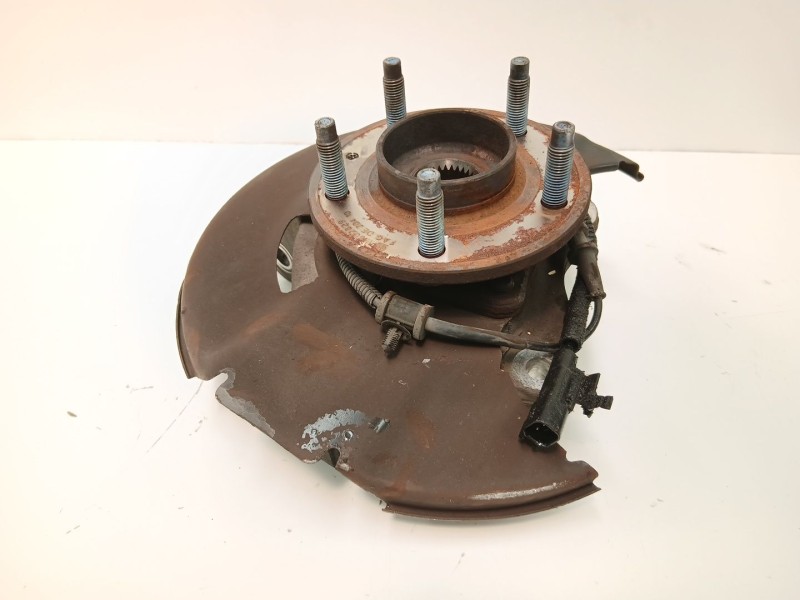 Recambio de mangueta delantera derecha para chevrolet orlando (j309) 2.0 d referencia OEM IAM 13248527  