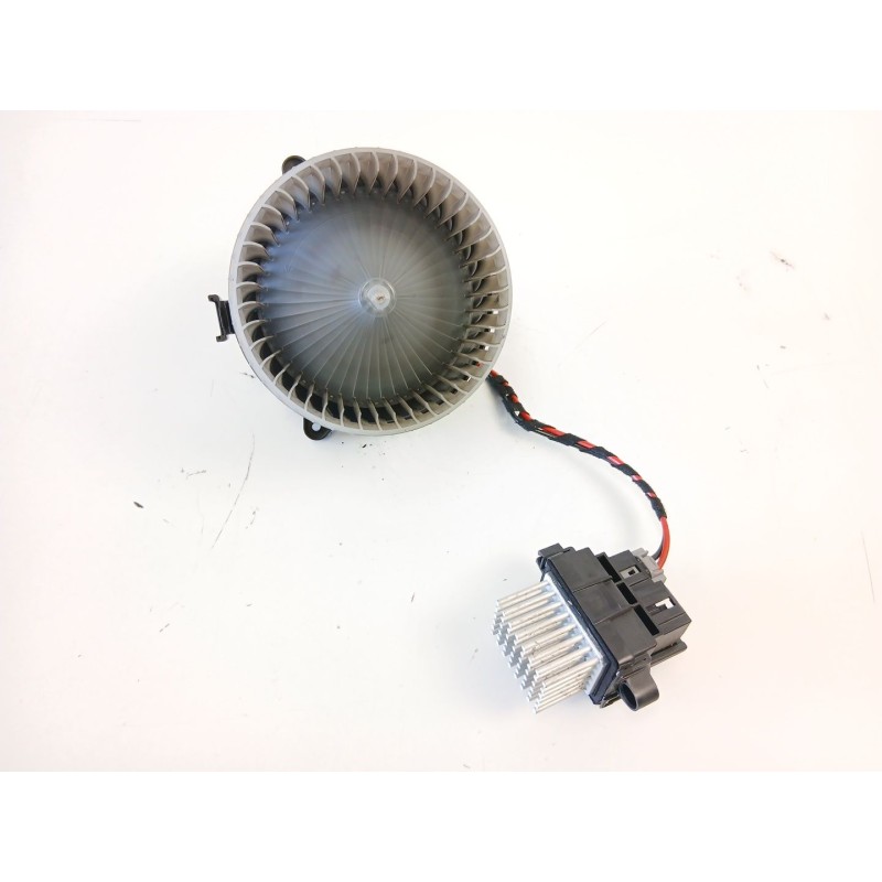 Recambio de motor calefaccion para opel insignia a (g09) 2.0 cdti (68) referencia OEM IAM 13263279 524267340 