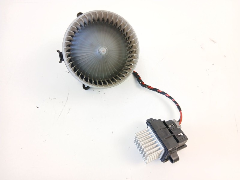 Recambio de motor calefaccion para opel insignia a (g09) 2.0 cdti (68) referencia OEM IAM 13263279 524267340 