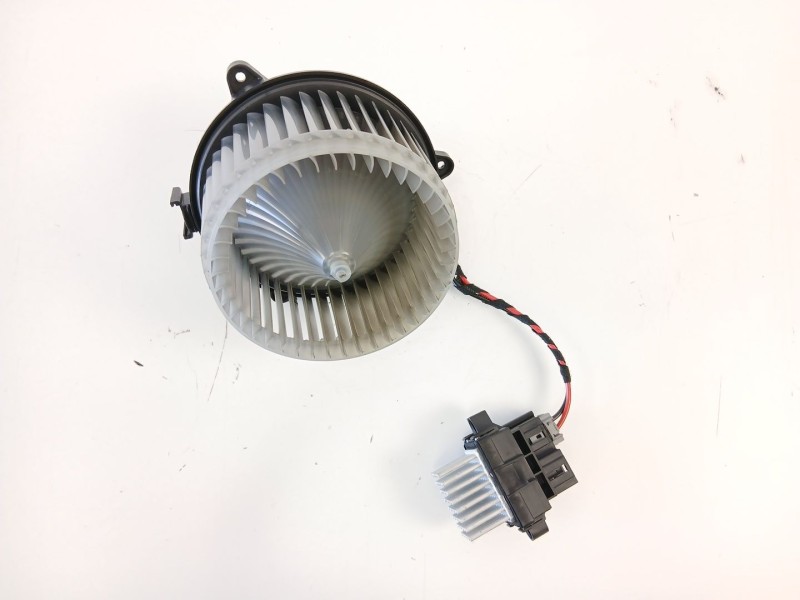 Recambio de motor calefaccion para opel insignia a (g09) 2.0 cdti (68) referencia OEM IAM 13263279 524267340 