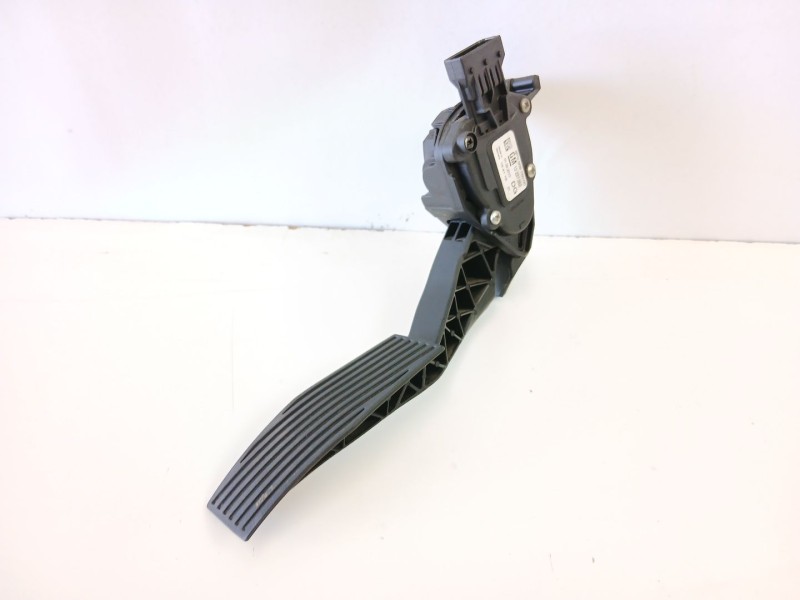 Recambio de potenciometro aceleracion para opel insignia a (g09) 2.0 cdti (68) referencia OEM IAM 13237352 6PV00976500 