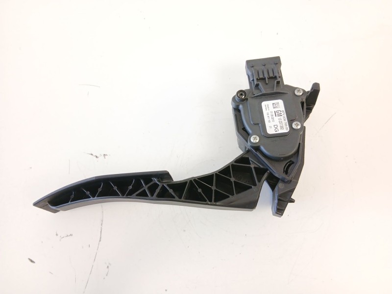 Recambio de potenciometro aceleracion para opel insignia a (g09) 2.0 cdti (68) referencia OEM IAM 13237352 6PV00976500 