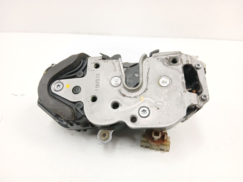 Recambio de cerradura puerta delantera izquierda para opel insignia a (g09) 2.0 cdti (68) referencia OEM IAM 13503801  