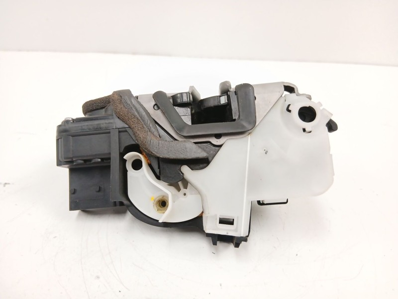 Recambio de cerradura puerta delantera derecha para opel insignia a (g09) 2.0 cdti (68) referencia OEM IAM 13503802  