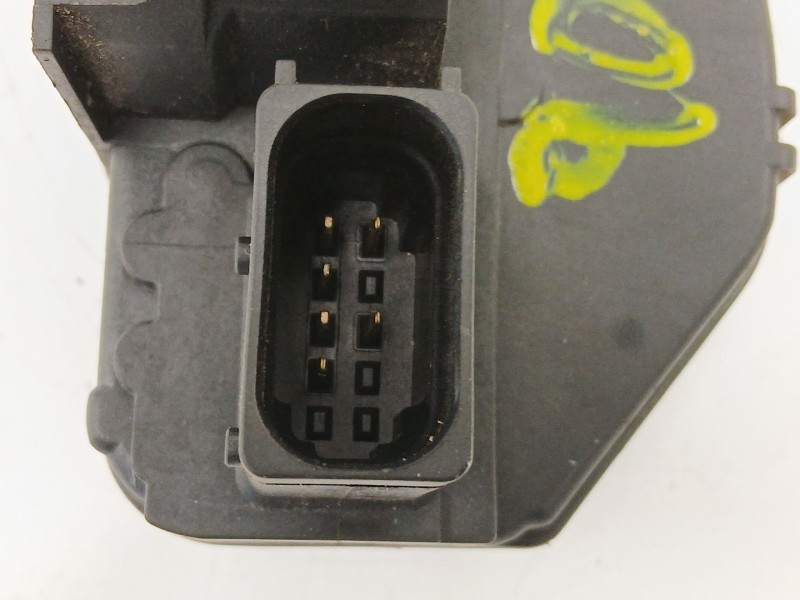 Recambio de cerradura puerta delantera derecha para opel insignia a (g09) 2.0 cdti (68) referencia OEM IAM 13503802  