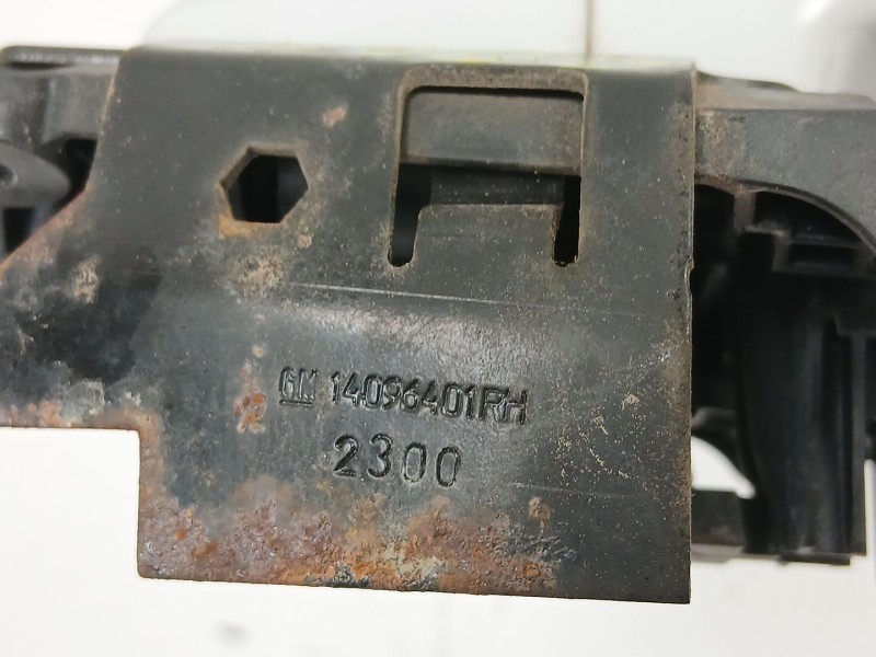 Recambio de manilla delantera derecha para opel insignia a (g09) 2.0 cdti (68) referencia OEM IAM 14096401  