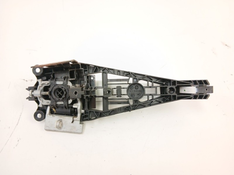Recambio de manilla delantera derecha para opel insignia a (g09) 2.0 cdti (68) referencia OEM IAM 14096401  