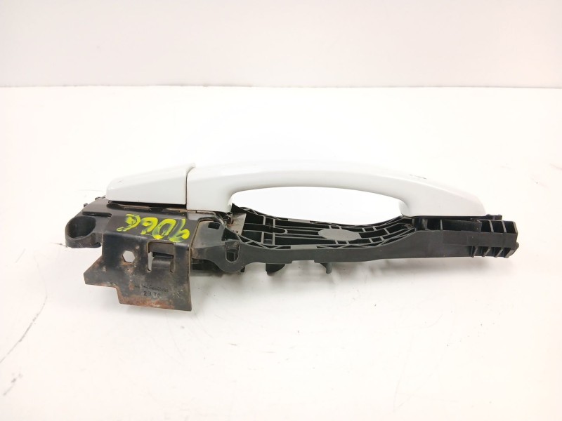 Recambio de manilla delantera derecha para opel insignia a (g09) 2.0 cdti (68) referencia OEM IAM 14096401  