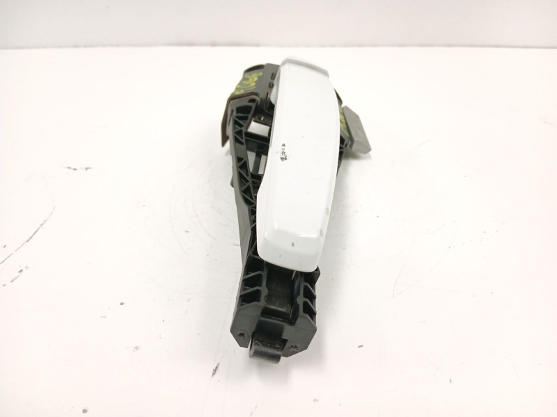 Recambio de manilla delantera derecha para opel insignia a (g09) 2.0 cdti (68) referencia OEM IAM 14096401  