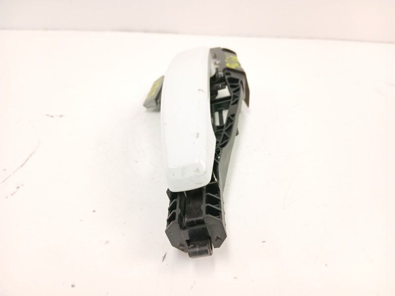 Recambio de manilla delantera izquierda para opel insignia a (g09) 2.0 cdti (68) referencia OEM IAM 14096201  