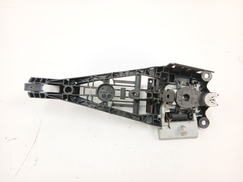 Recambio de manilla delantera izquierda para opel insignia a (g09) 2.0 cdti (68) referencia OEM IAM 14096201  