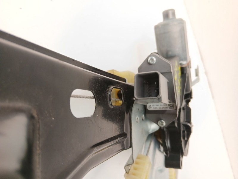 Recambio de elevalunas delantero derecho para opel insignia a (g09) 2.0 cdti (68) referencia OEM IAM 20952453 964838107 