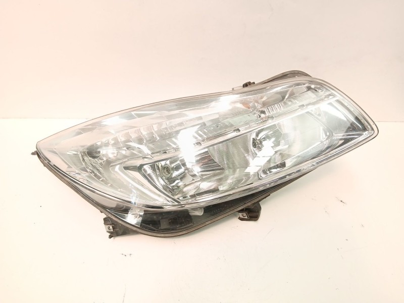 Recambio de faro derecho para opel insignia a (g09) 2.0 cdti (68) referencia OEM IAM 22831927 1EJ00963032 