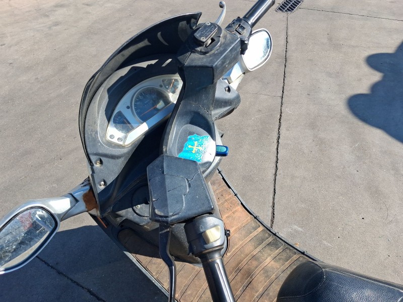 Recambio de carroceria para aiyumo yy125t-25 classic referencia OEM IAM   