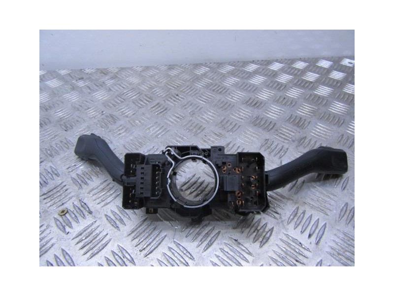 Recambio de mando luces y limpias : skoda superb : 2.0 tdi (140,04cv) [2006] para skoda superb 2.0 tdi referencia OEM IAM 4BO953