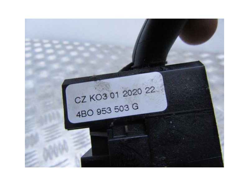 Recambio de mando luces y limpias : skoda superb : 2.0 tdi (140,04cv) [2006] para skoda superb 2.0 tdi referencia OEM IAM 4BO953