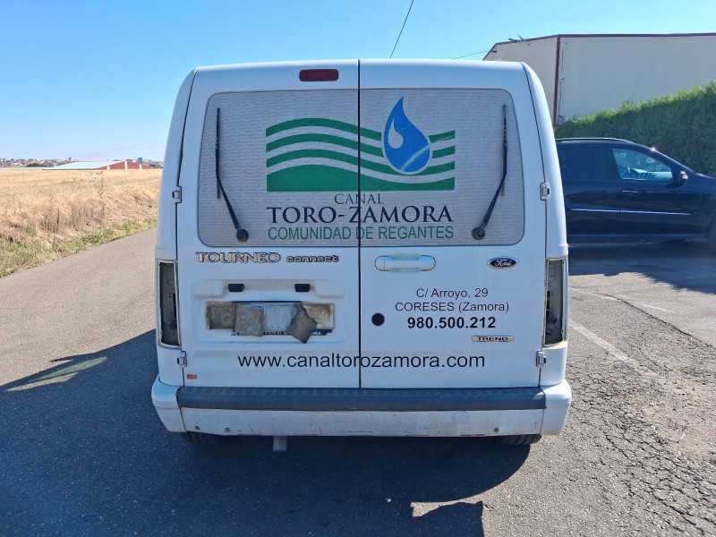 ford tourneo connect del año 2002
