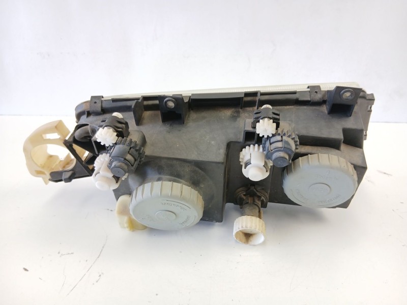 Recambio de faro izquierdo para lancia delta ii (836_) 1.4 i.e. (836af, 836ah) referencia OEM IAM 7791392  