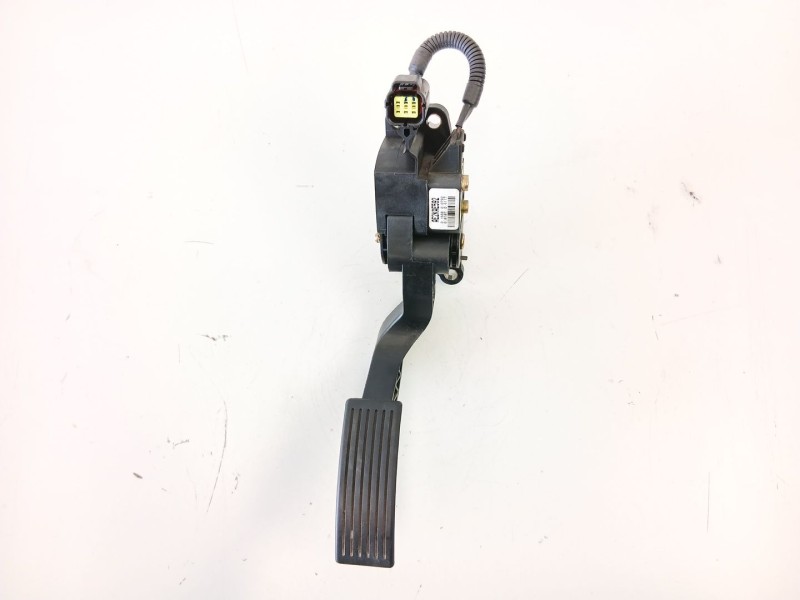 Recambio de potenciometro aceleracion para kia rio ii (jb) 1.5 crdi referencia OEM IAM 327261G800  