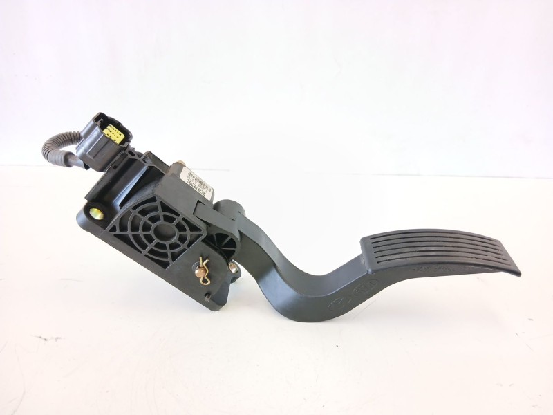 Recambio de potenciometro aceleracion para kia rio ii (jb) 1.5 crdi referencia OEM IAM 327261G800  