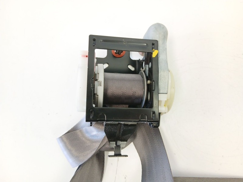 Recambio de cinturon seguridad delantero izquierdo para kia rio ii (jb) 1.5 crdi referencia OEM IAM 888101G300  