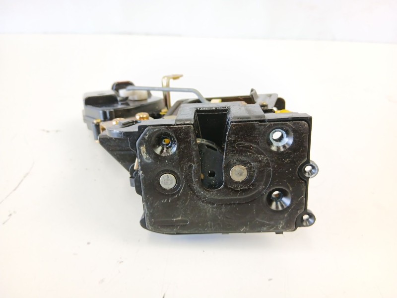 Recambio de cerradura puerta delantera derecha para kia rio ii (jb) 1.5 crdi referencia OEM IAM 813221G000  