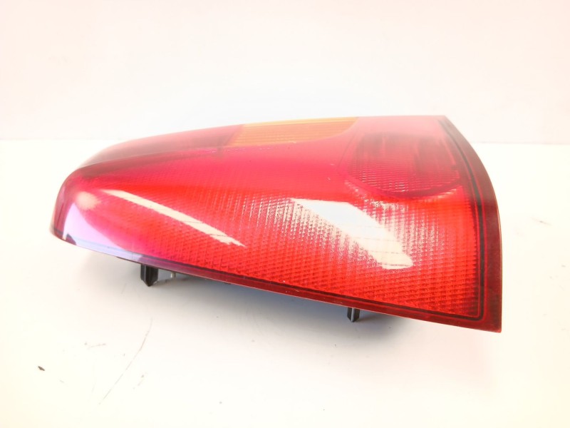 Recambio de piloto trasero izquierdo para dacia logan (ls_) 1.4 (lsoa, lsoc, lsoe, lsog) referencia OEM IAM 6001546794  