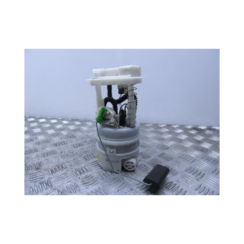 Recambio de bomba gasolina / aforadores : renault clio : 1.1 g (100,61cv) [2010] para renault clio 1.1 g referencia OEM IAM 8200