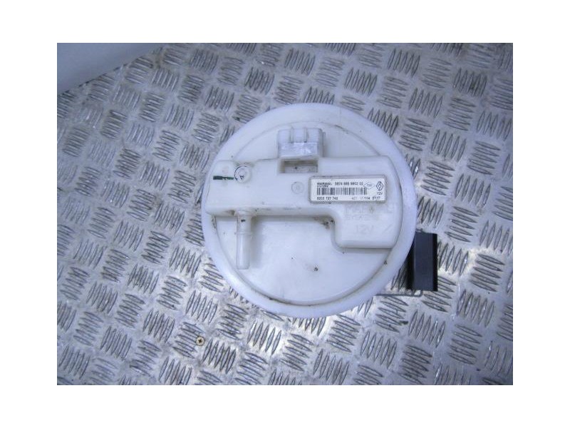 Recambio de bomba gasolina / aforadores : renault clio : 1.1 g (100,61cv) [2010] para renault clio 1.1 g referencia OEM IAM 8200