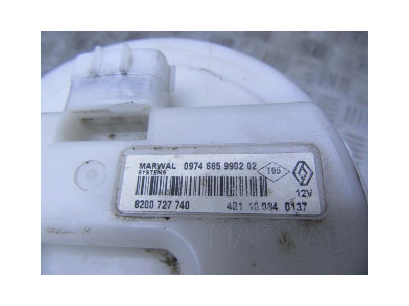 Recambio de bomba gasolina / aforadores : renault clio : 1.1 g (100,61cv) [2010] para renault clio 1.1 g referencia OEM IAM 8200