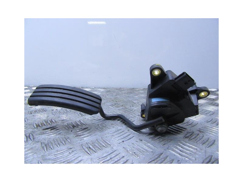 Recambio de potenciómetro aceleración : renault clio : 1.1 g (100,61cv) [2010] para renault clio 1.1 g referencia OEM IAM 820029