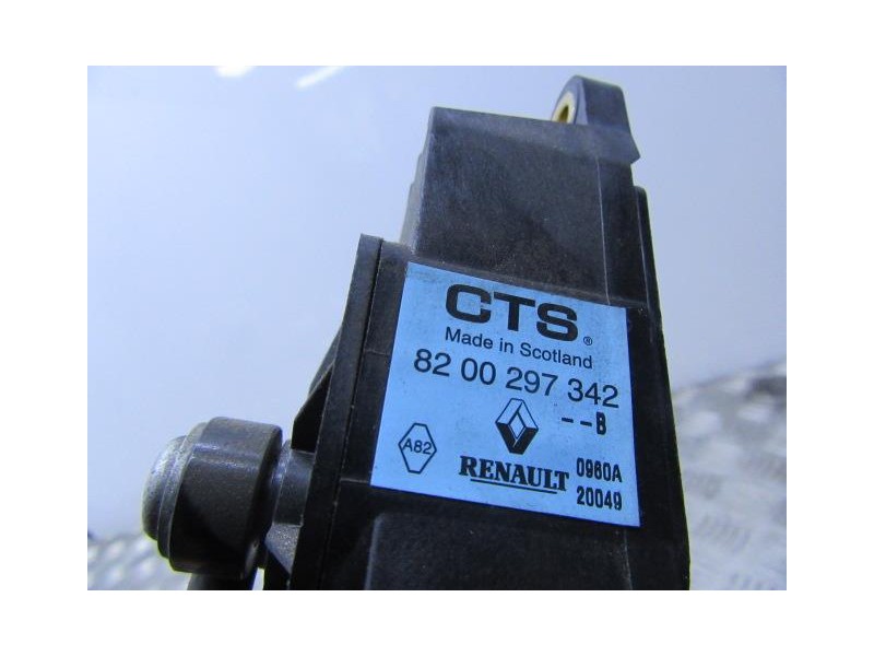 Recambio de potenciómetro aceleración : renault clio : 1.1 g (100,61cv) [2010] para renault clio 1.1 g referencia OEM IAM 820029