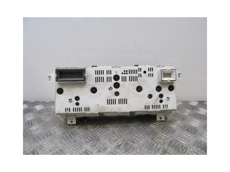 Recambio de cuadro instrumentos : chrysler pt cruiser : 2.1 cdi (121cv) [2003] para chrysler pt cruiser 2.1 cdi referencia OEM I