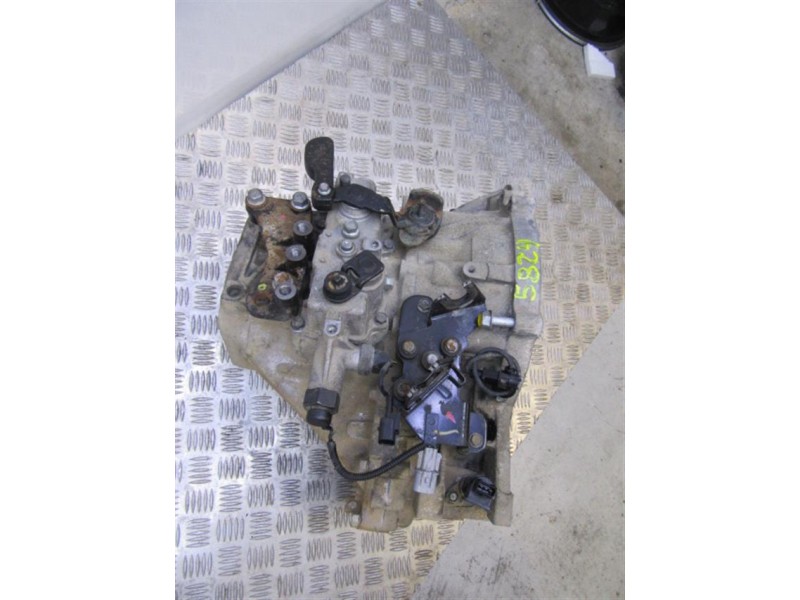Recambio de cambio 5v (td/tdi) : hyundai getz : 1.5 crdi (88,37cv) 5p [2008] para hyundai getz 1.5 crdi referencia OEM IAM B7175