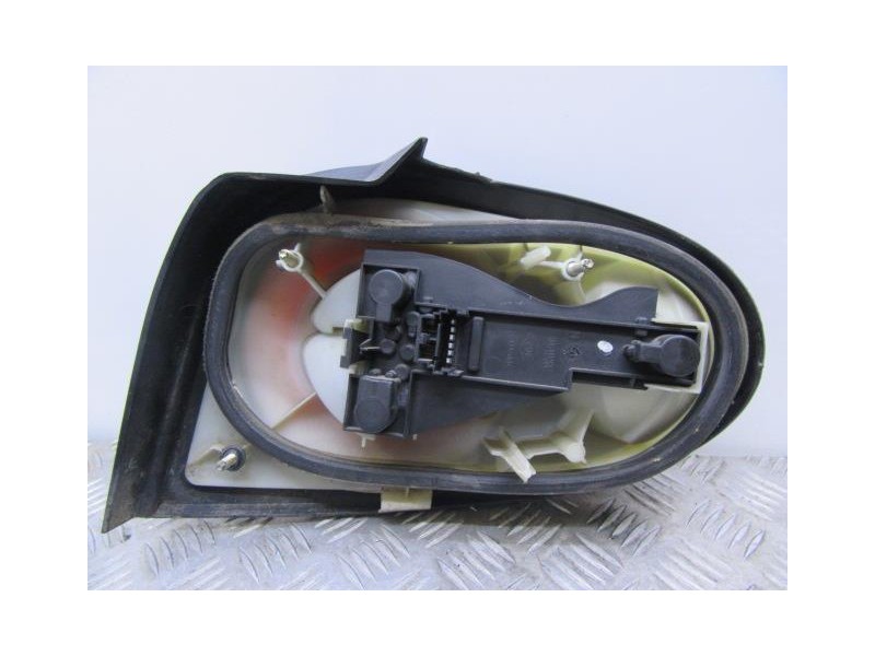 Recambio de piloto trasero izq. : renault megane : 1.6 g (89,73cv) [1998] para renault megane 1.6 g referencia OEM IAM   