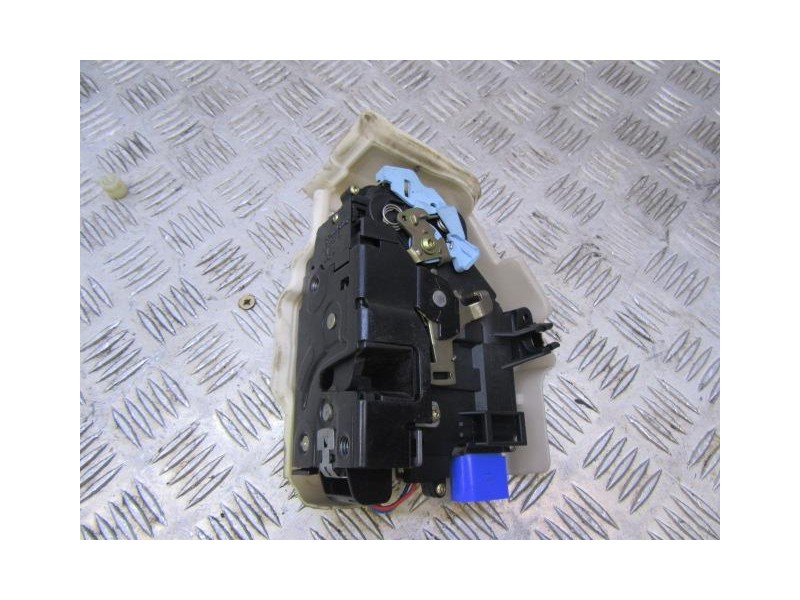 Recambio de cerradura pta. del. izq. : volkswagen golf : 2.0 tdi (140,04cv) [2007] para volkswagen golf 2.0 tdi referencia OEM I