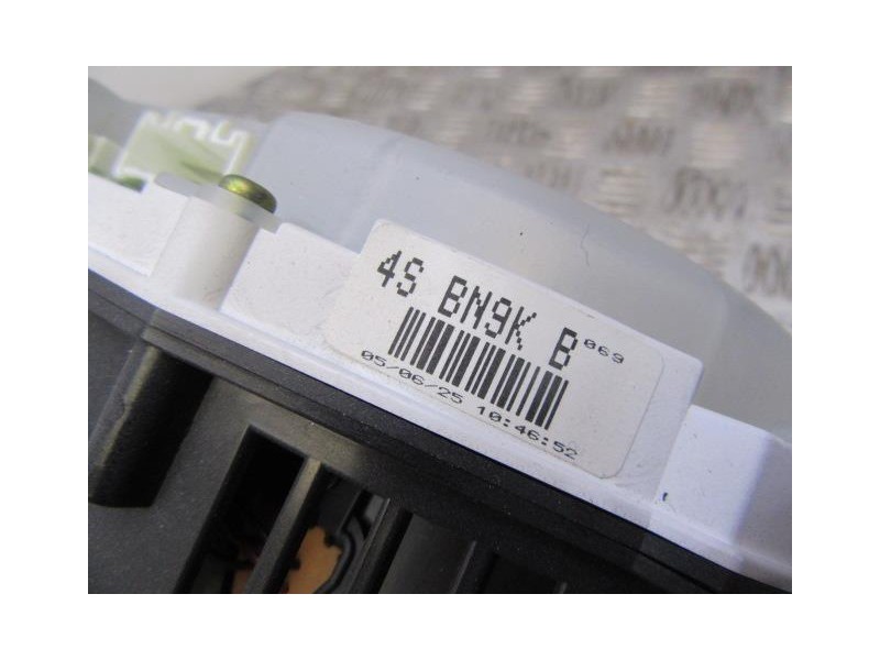 Recambio de cuadro instrumentos : mazda 3 : 1.6 td (108,77cv) [2006] para mazda 3 1.6 td referencia OEM IAM 4SBN9KB  