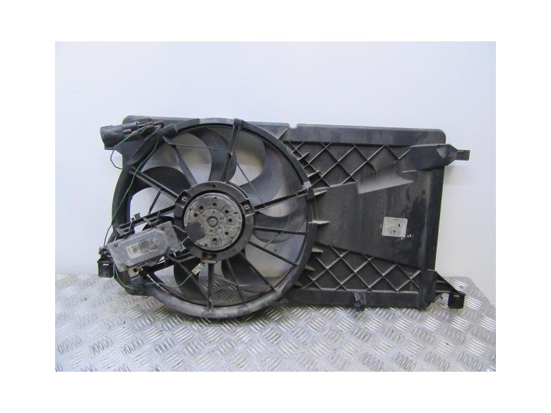Recambio de electroventilador : mazda 3 : 1.6 td (108,77cv) [2006] para mazda 3 1.6 td referencia OEM IAM 0130303963  