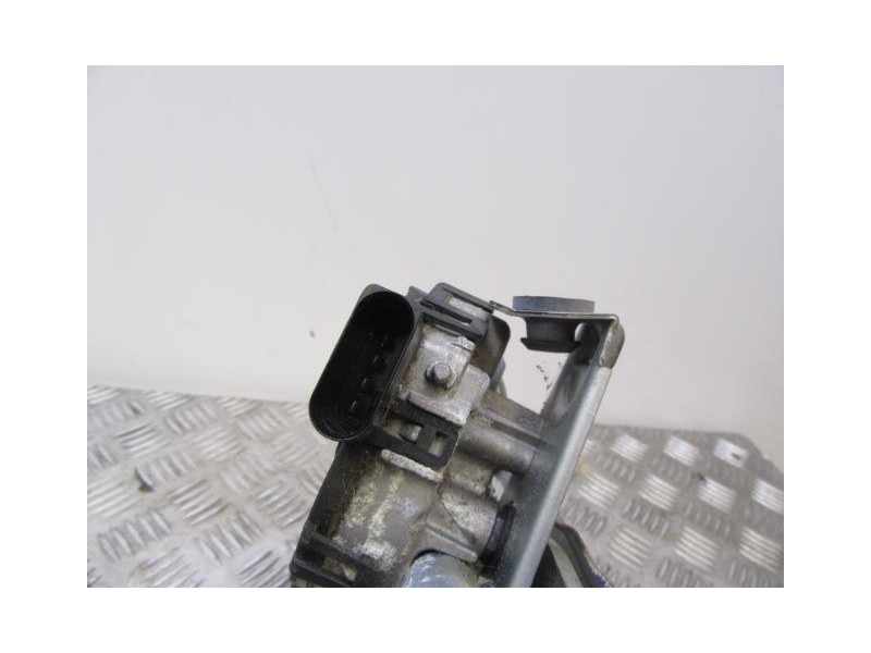 Recambio de motor limpia delantero : mazda 3 : 1.6 td (108,77cv) [2006] para mazda 3 1.6 td referencia OEM IAM F00S2S2473  