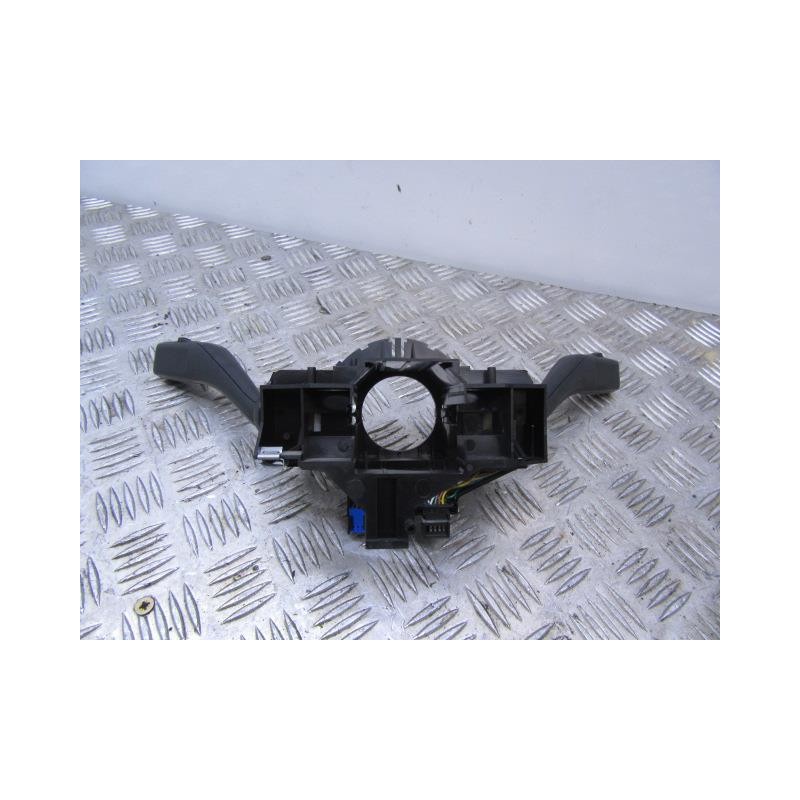 Recambio de mando luces y limpias : volkswagen golf : 2.0 tdi (140,04cv) [2007] para volkswagen golf 2.0 tdi referencia OEM IAM 