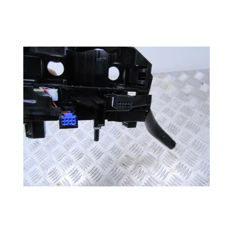 Recambio de mando luces y limpias : volkswagen golf : 2.0 tdi (140,04cv) [2007] para volkswagen golf 2.0 tdi referencia OEM IAM 