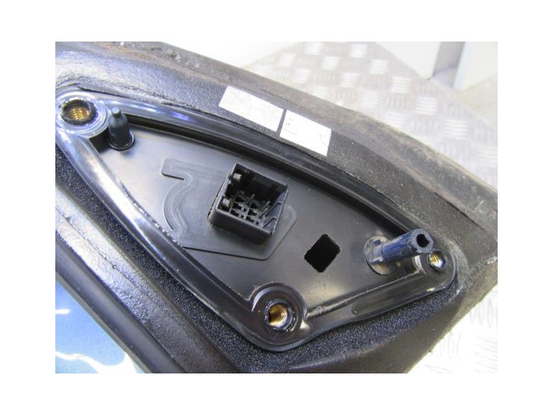 Recambio de retrovisor izq : kia rio : 1.5 g (98,03cv) [2002] para kia rio 1.5 g referencia OEM IAM ELECTRICO  