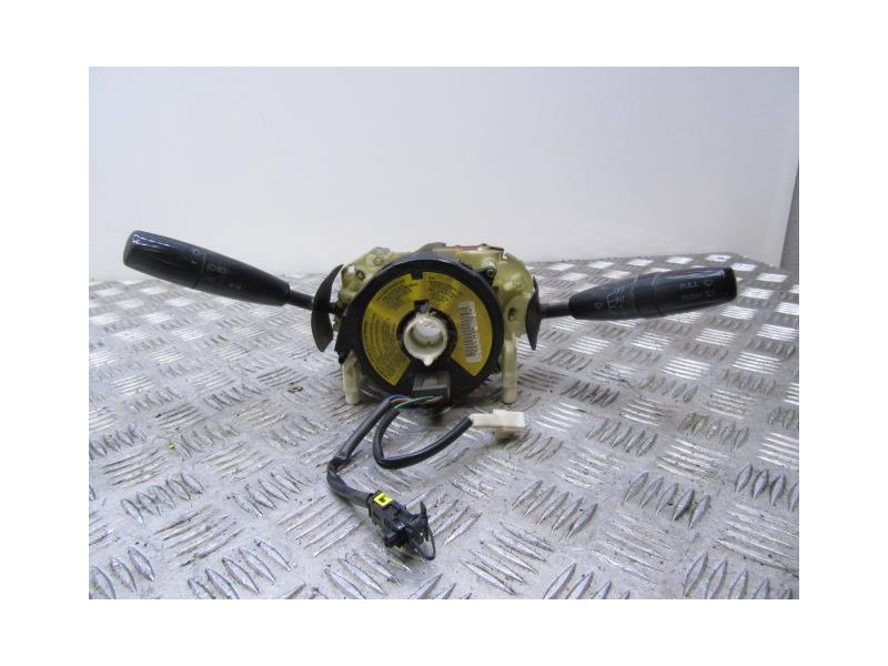 Recambio de mando luces y limpias : kia rio : 1.5 g (98,03cv) [2002] para kia rio 1.5 g referencia OEM IAM 0K30C66120A  