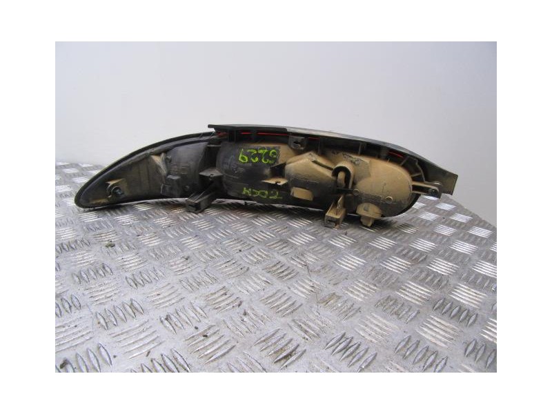 Recambio de piloto trasero dch. : mazda mx3 : 1.6 g (107,41cv) [1998] para mazda mx3 1.6 g referencia OEM IAM   