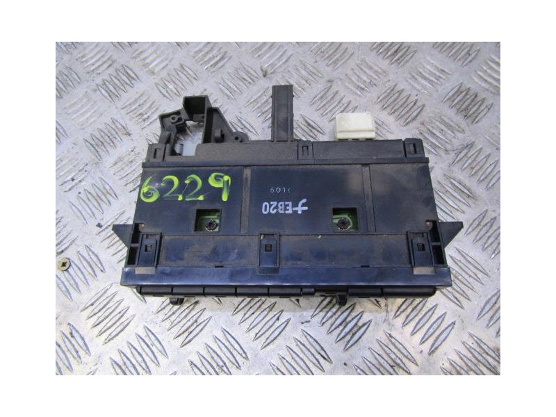 Recambio de mandos calefaccion : mazda mx3 : 1.6 g (107,41cv) [1998] para mazda mx3 1.6 g referencia OEM IAM   