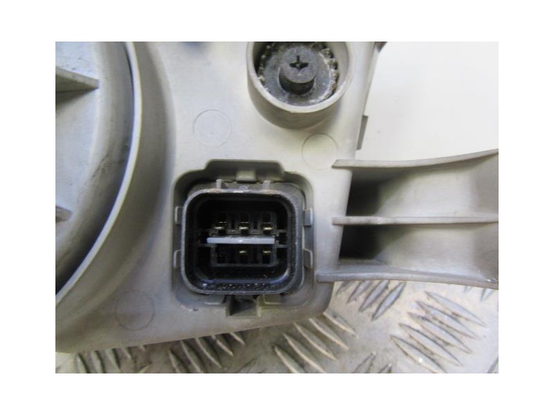 Recambio de faro dcho. : hyundai accent : 1.3 g (84,30cv) [1999] para hyundai accent 1.3 g referencia OEM IAM   