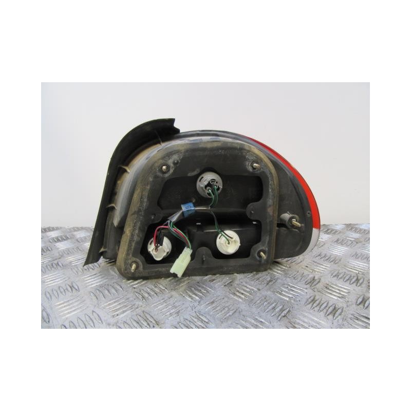 Recambio de piloto trasero izq. : hyundai accent : 1.3 g (84,30cv) [1999] para hyundai accent 1.3 g referencia OEM IAM   