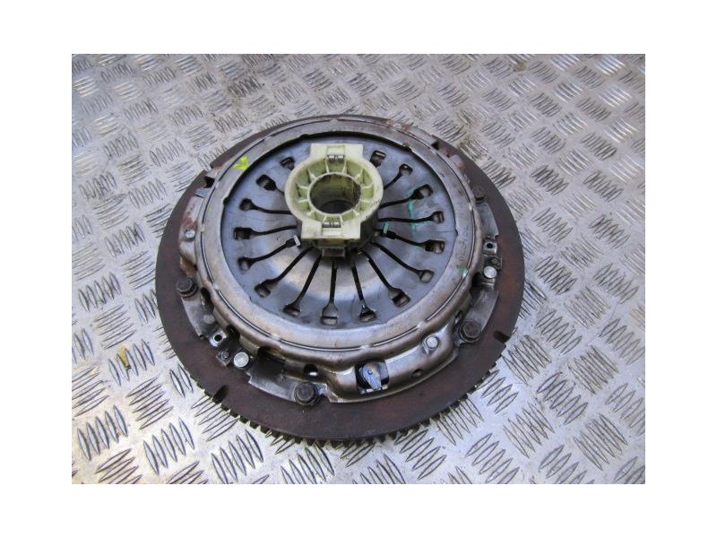 Recambio de embrague normal : iveco daily : 2.8 d 29l11 (106,05cv) [2001] para iveco daily 2.8 d 29l11 referencia OEM IAM KITCOM