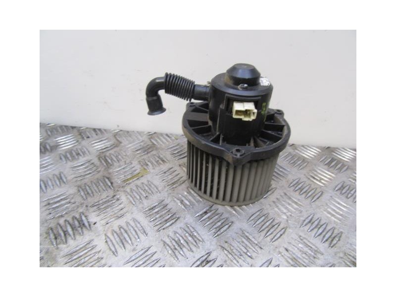 Recambio de motor calefaccion : hyundai atos : 1.0 g -4hc (54,38cv) [1999] para hyundai atos 1.0 g -4hc referencia OEM IAM HYOSE