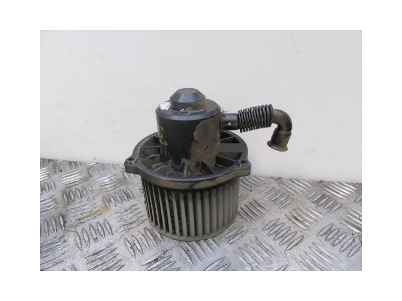 Recambio de motor calefaccion : hyundai atos : 1.0 g -4hc (54,38cv) [1999] para hyundai atos 1.0 g -4hc referencia OEM IAM HYOSE